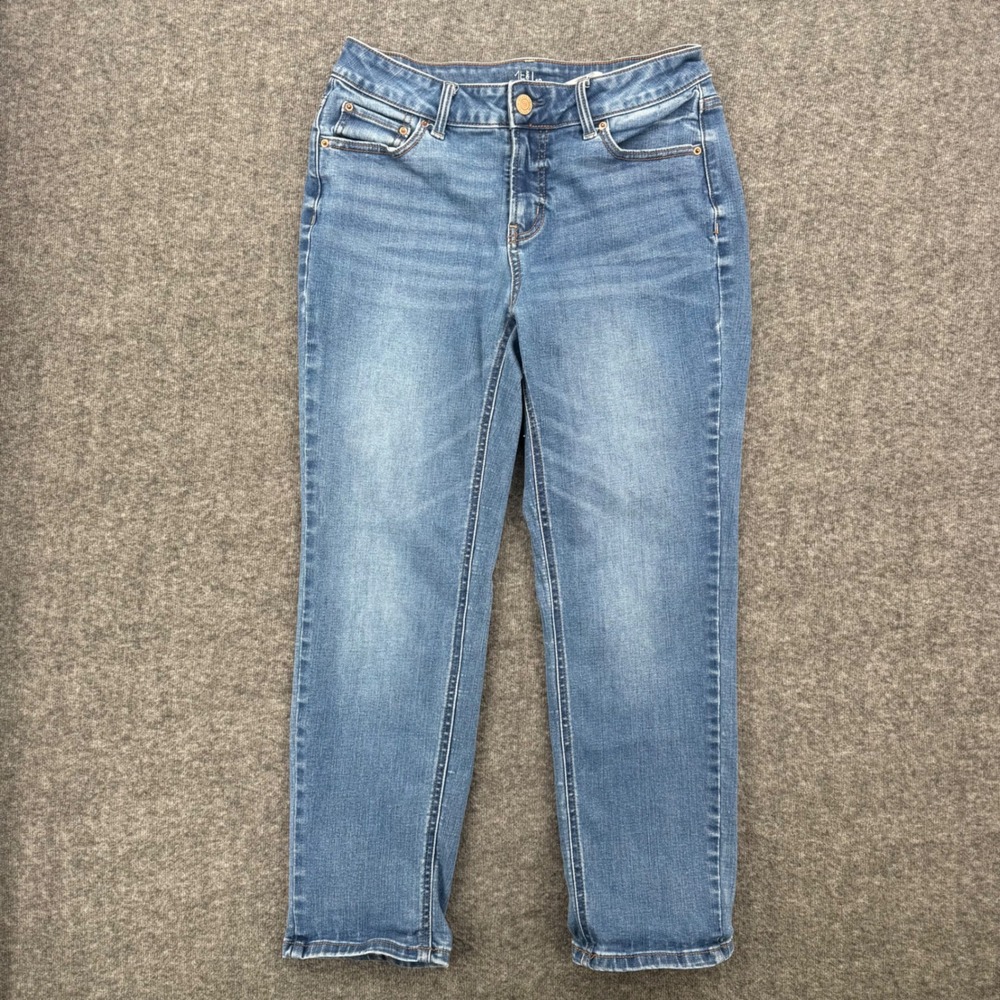 Time and Tru  Medium Wash Cropped Straight Leg Jeans Size 10 Petite Denim Jeans